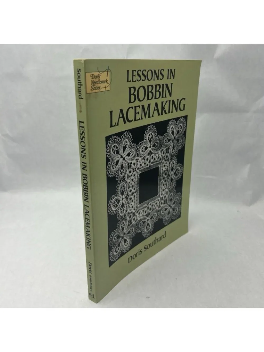 Lessons in Bobbin Lacemaking (【按需印刷】) Paperback - Picture 2 of 4